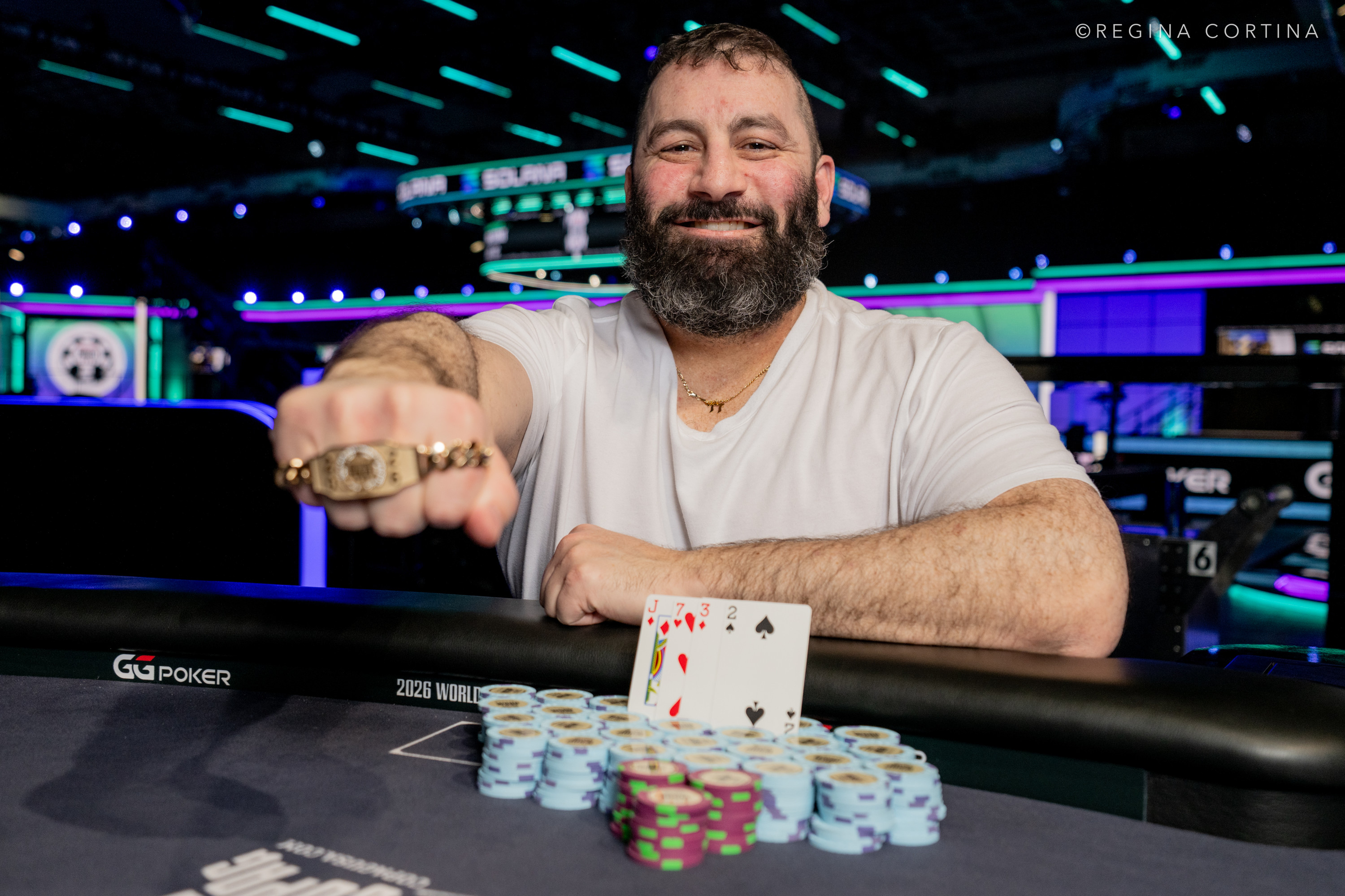 「双面牌桌」的疯狂：Justin Fawcett 如何在 WSOP 赢得唯一双底池锦标赛 - BG真人视讯 - BG真人视讯