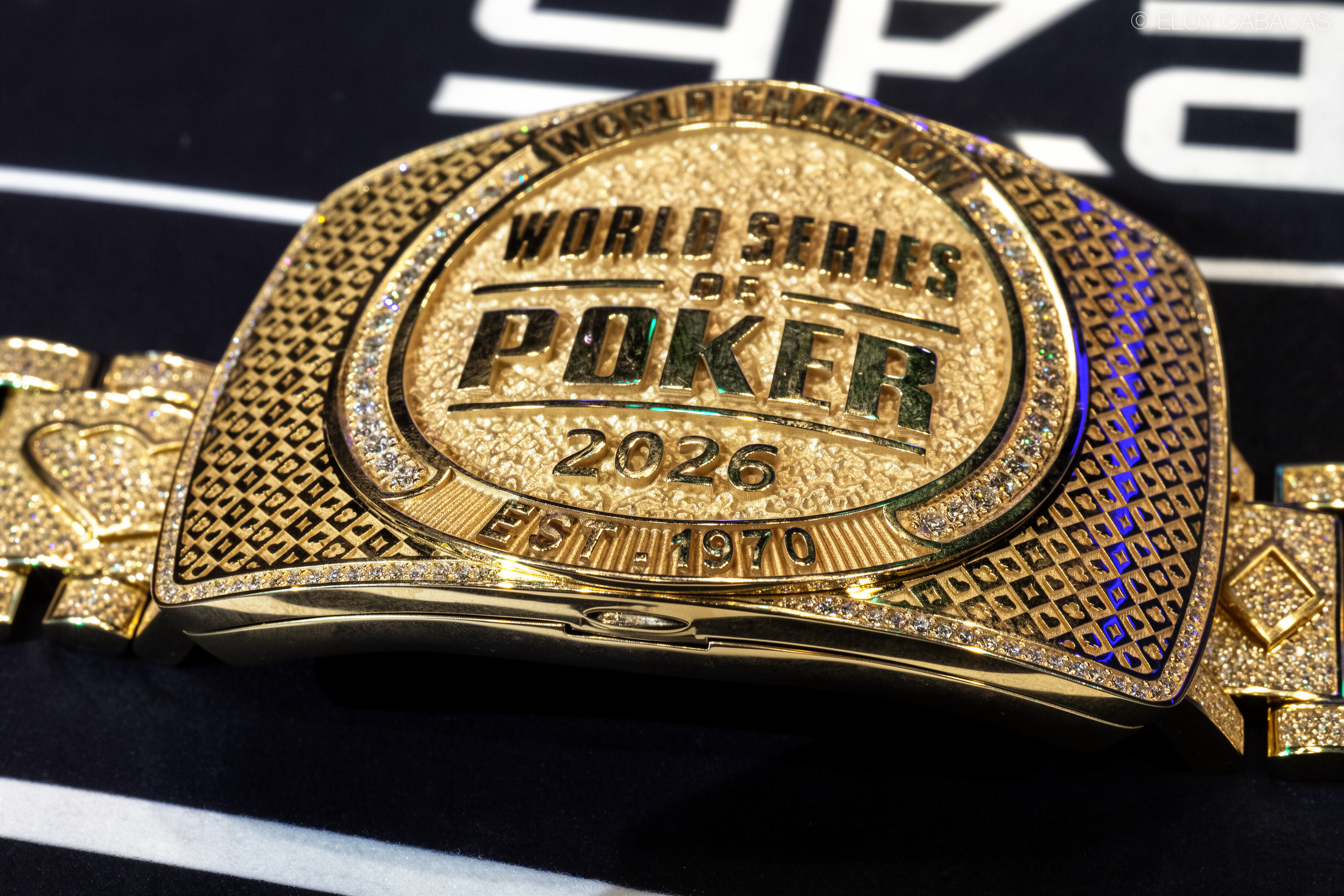WSOP 主赛事首日淘汰战：六高底牌玩家豪赌全军覆没的心理博弈解析 - BG视讯平台 - BG真人视讯